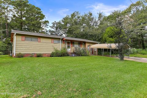 1403 Maria Dr, Jackson, MS 39204 photo 1