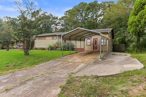 1403 Maria Dr, Jackson, MS 39204 photo 3