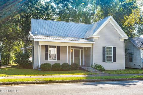 610 Mill St, Lucedale, MS 39452 photo 3