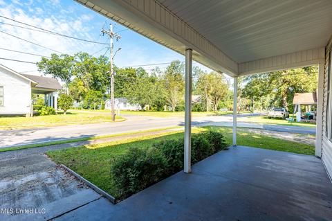610 Mill St, Lucedale, MS 39452 photo 5