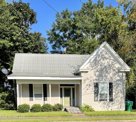 610 Mill St, Lucedale, MS 39452 photo 1