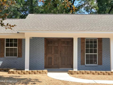 2846 Ridgeland Dr, Jackson, MS 39212 photo 1