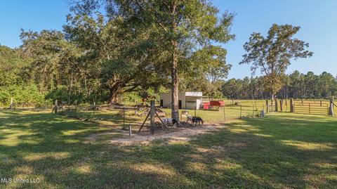 7525 Greenfields Rd, Moss Point, MS 39562 photo 16