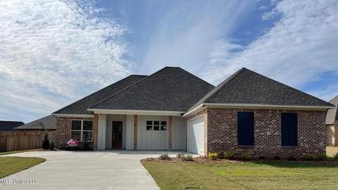 113 Catherine Blvd, Clinton, MS 39056