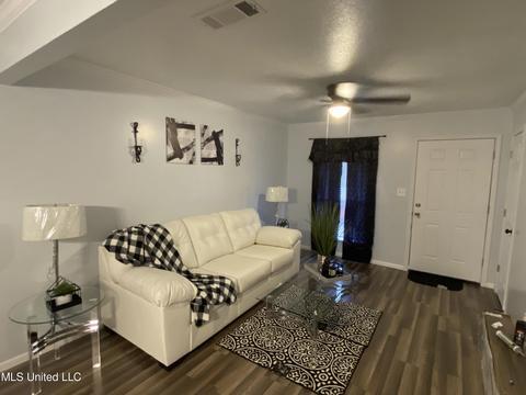 1008 NE Mclaurin Dr, Magee, MS 39111 photo 2
