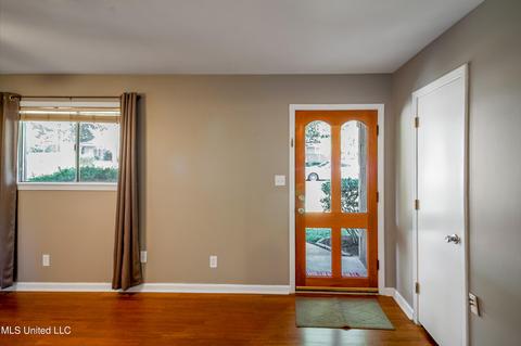 5311 Pine Lane Dr, Jackson, MS 39211 photo 4