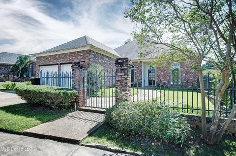 112 Greens View Drive Dr, Madison, MS 39110 photo 2