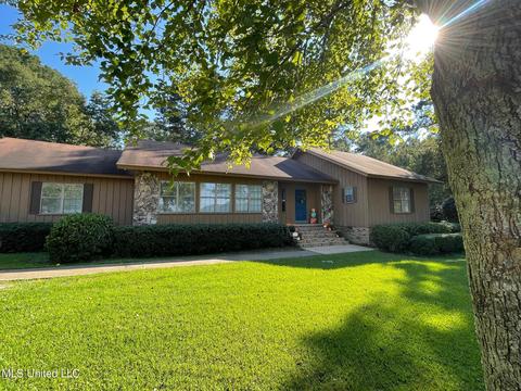 1418 E Peace St, Canton, MS 39046 photo 2