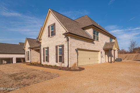 4864 Bakers Trail East Dr, Nesbit, MS 38651 photo 3