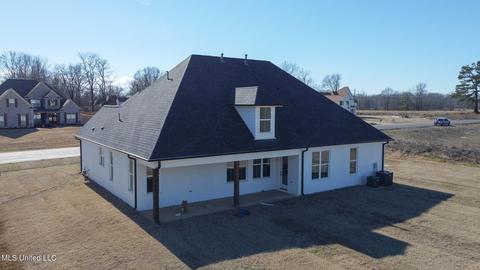 4064 Bakersfield Dr, Nesbit, MS 38651 photo 5
