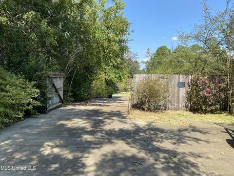 1810 Brookside Dr, Gautier, MS 39553 photo 7