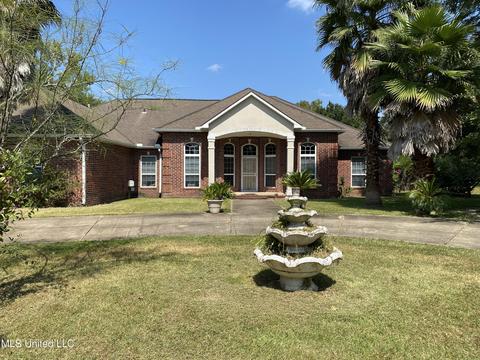 1810 Brookside Dr, Gautier, MS 39553 photo 1