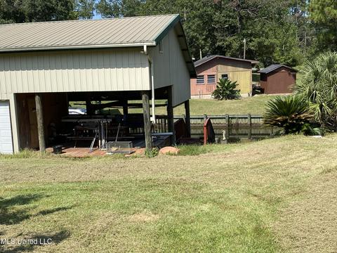 1810 Brookside Dr, Gautier, MS 39553 photo 3