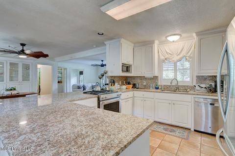 4142 Woodvale St, Jackson, MS 39211 photo 9