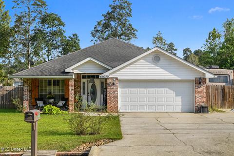 108220 Kapalama Dr, Diamondhead, MS 39525