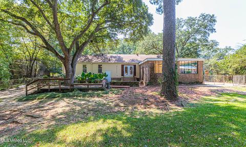 Exterior - 1838 Aztec Dr, Jackson, MS 39211 photo 5 of 10