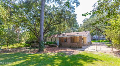 Exterior - 1838 Aztec Dr, Jackson, MS 39211 photo 10 of 10