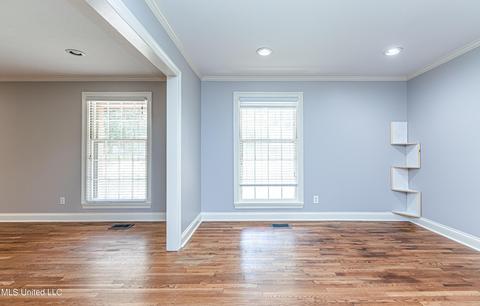 Living - 1838 Aztec Dr, Jackson, MS 39211 photo 3 of 4