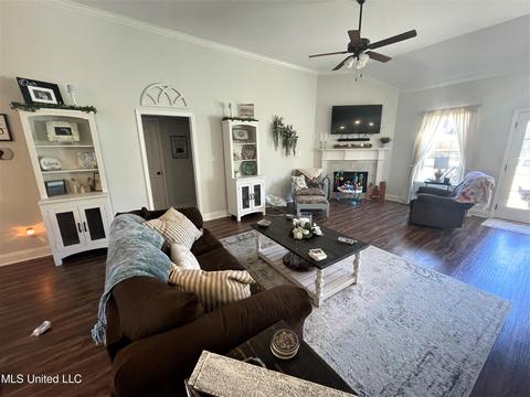 562 Wooten Cv, Nesbit, MS 38651 photo 3
