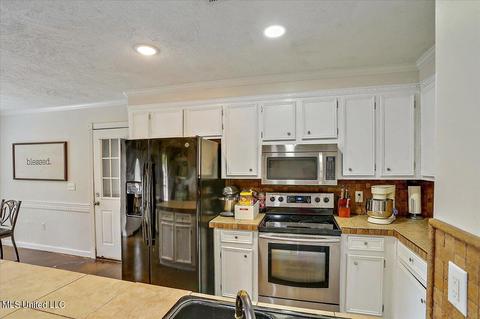 261 Riverbend Dr, Byram, MS 39272 photo 13