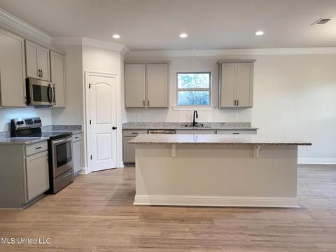 18237 Commission Rd, Long Beach, MS 39560 photo 4