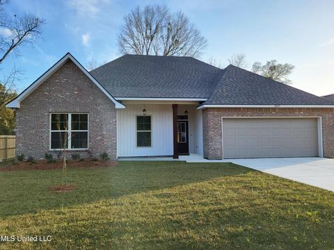 18237 Commission Rd, Long Beach, MS 39560 photo 1