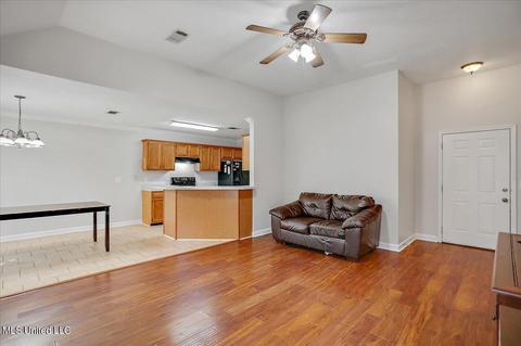 407 Eaglewood Ln, Florence, MS 39073 photo 8