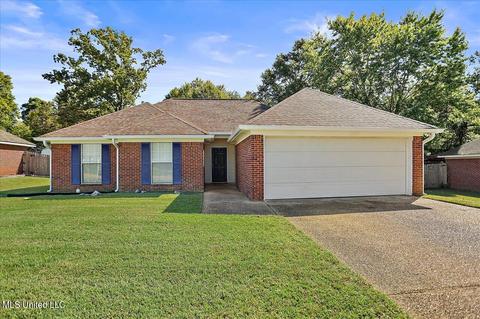 407 Eaglewood Ln, Florence, MS 39073 photo 1
