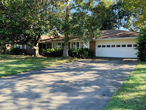 13 Pecan Dr, Long Beach, MS 39560 photo 1