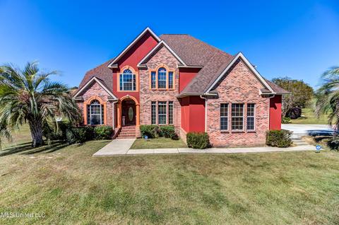 14032 N White Swan Dr, Gulfport, MS 39503