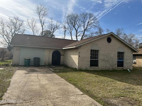 305 Charles Ave, Long Beach, MS 39560 photo 1
