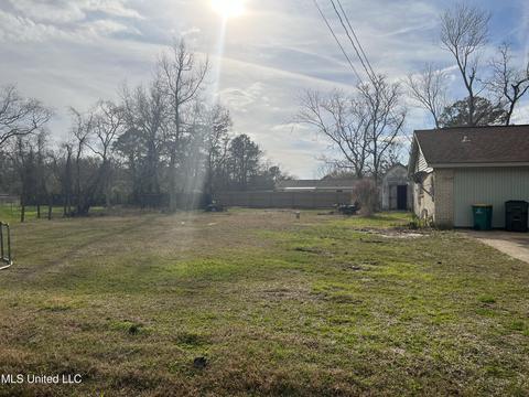 305 Charles Ave, Long Beach, MS 39560 photo 17