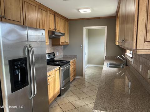 305 Charles Ave, Long Beach, MS 39560 photo 3
