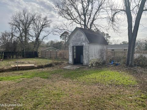 305 Charles Ave, Long Beach, MS 39560 photo 16