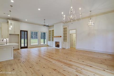 1642 Old Lake Rd, Brandon, MS 39042 photo 5