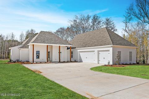 150 Harrell Rd, Pelahatchie, MS 39145