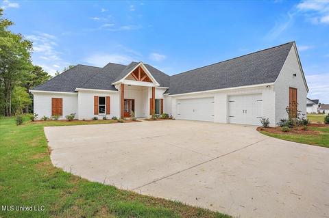 182 Harrell Rd, Pelahatchie, MS 39145