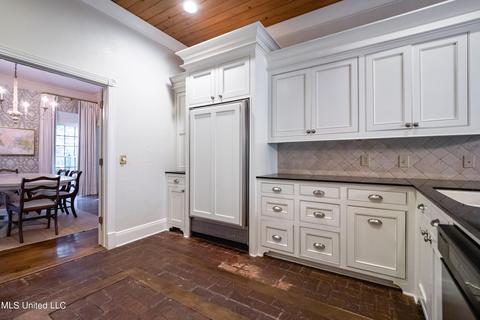 2224 Sheffield Dr, Jackson, MS 39211 photo 13