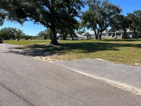 326 Kerr St, Long Beach, MS 39560
