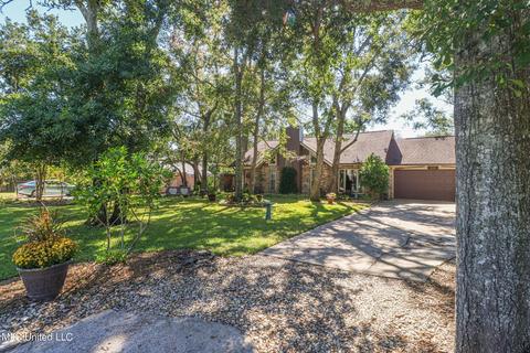 112 S Wright Ave, Long Beach, MS 39560 photo 3