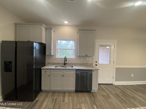 7 Colony Rd, Mchenry, MS 39561 photo 5