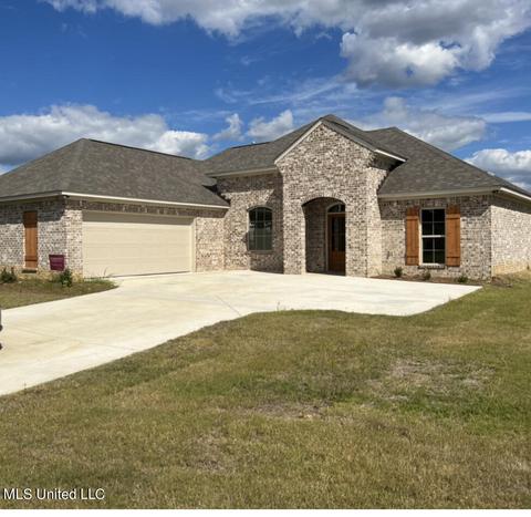 169 Chartleigh Cir, Canton, MS 39046 photo 1