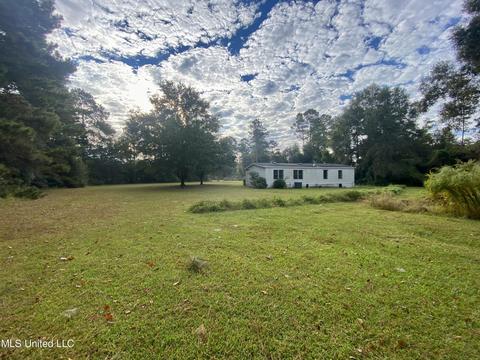 36 Pine Trl, Perkinston, MS 39573 photo 4