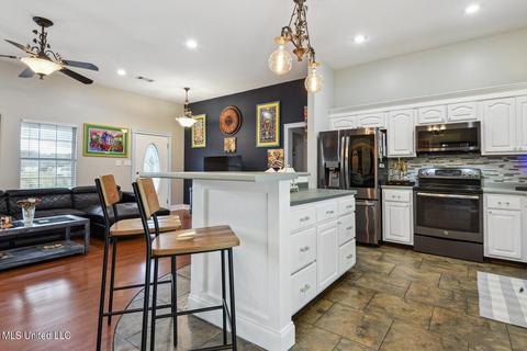 108 Apache Dr, Picayune, MS 39466 photo 8