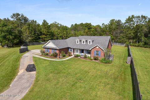 108 Apache Dr, Picayune, MS 39466 photo 2