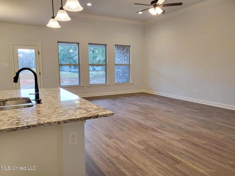 18251 Commission Rd, Long Beach, MS 39560 photo 4