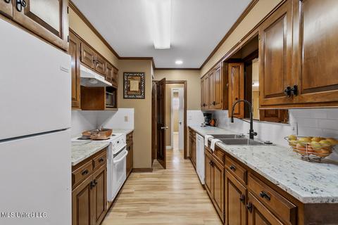 346 Bounds St, Jackson, MS 39206 photo 9