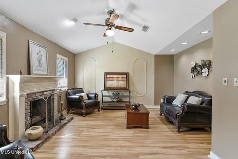 346 Bounds St, Jackson, MS 39206 photo 4