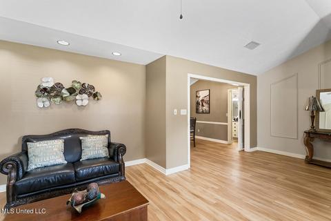 346 Bounds St, Jackson, MS 39206 photo 6