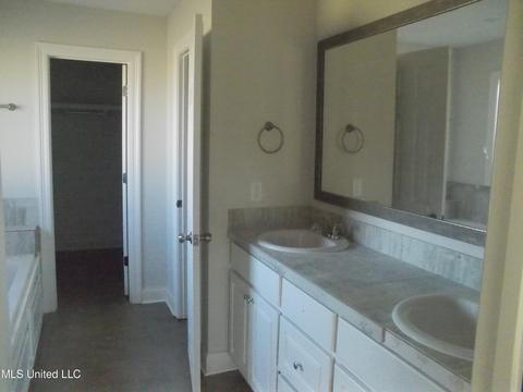 105 Rotherfield Pl, Canton, MS 39046 photo 5
